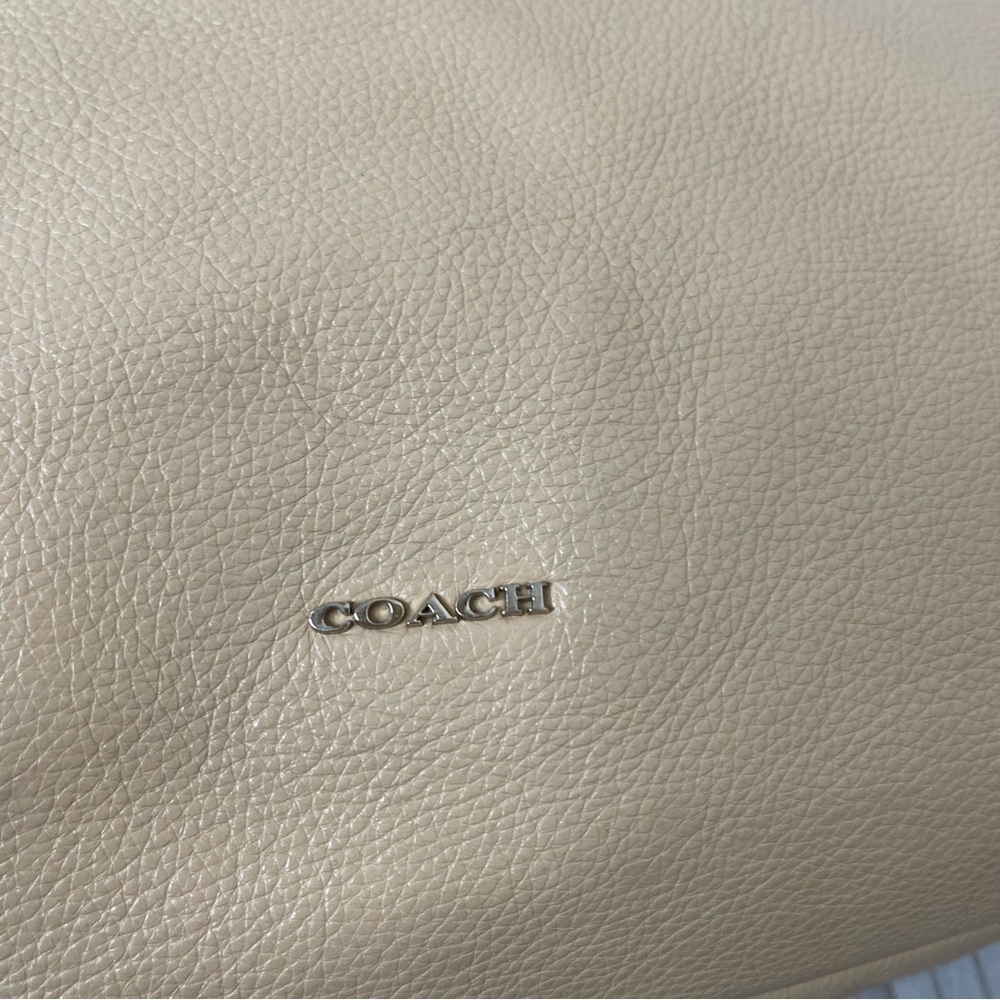 Coach 27858 Madison Hobo Bag in Leather beige esthetic minimalist - Picture 5 of 9
